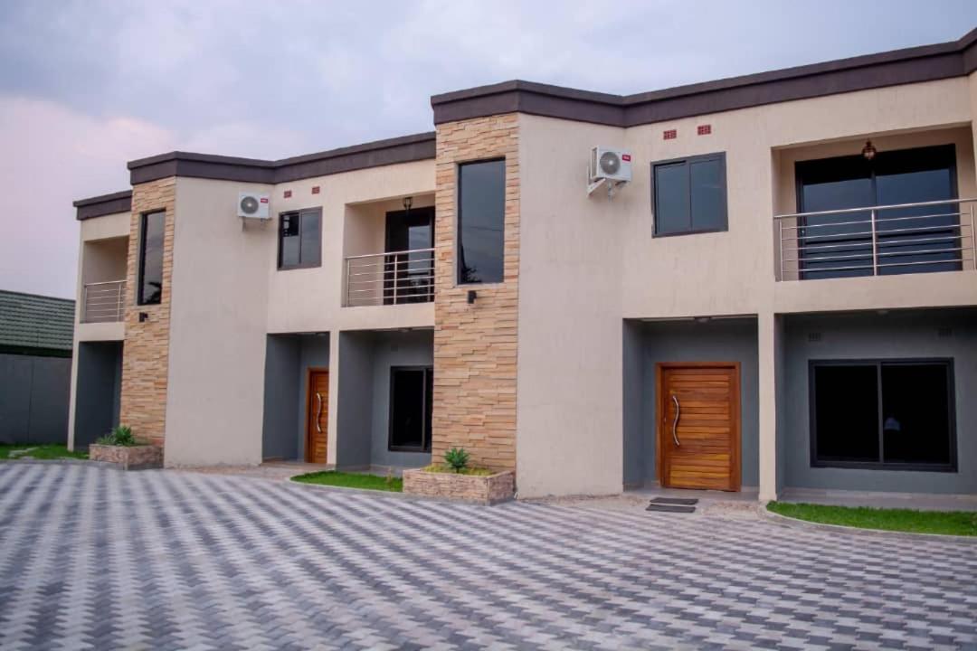 Royal Suites Apartments Lusaka Exteriör bild