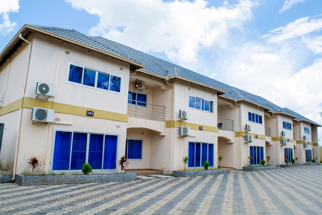 Royal Suites Apartments Lusaka Exteriör bild