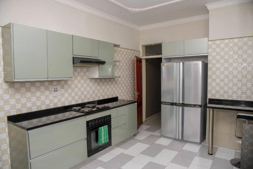 Royal Suites Apartments Lusaka Exteriör bild