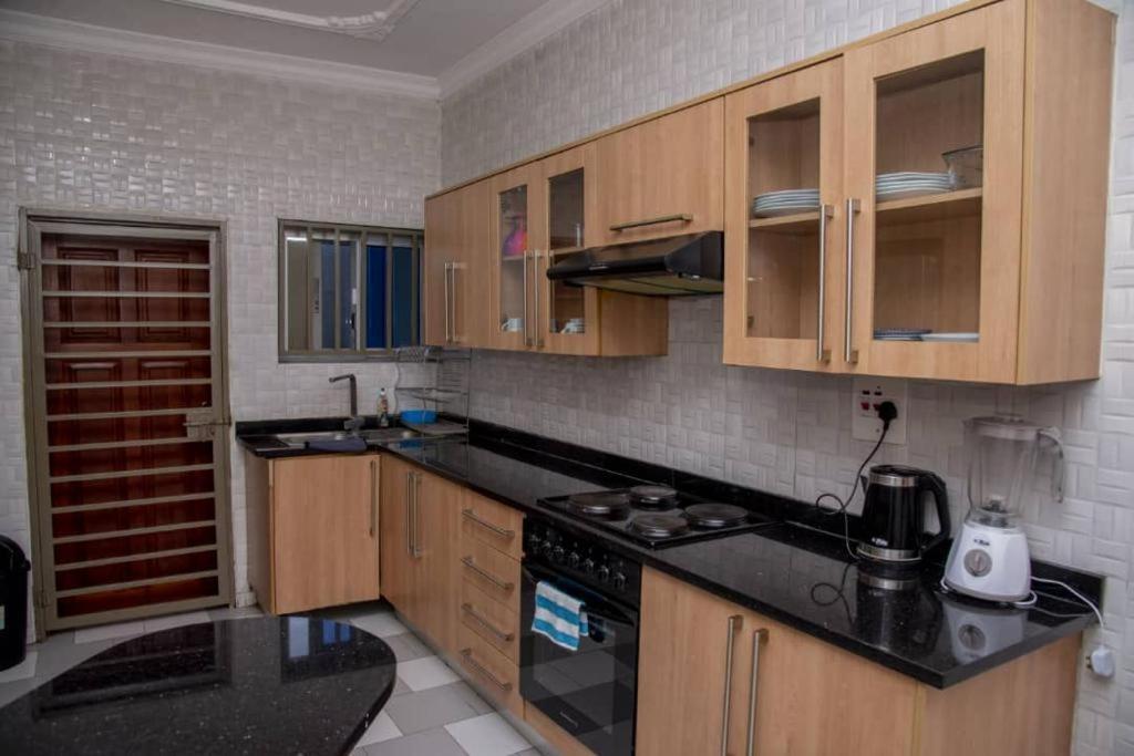 Royal Suites Apartments Lusaka Exteriör bild