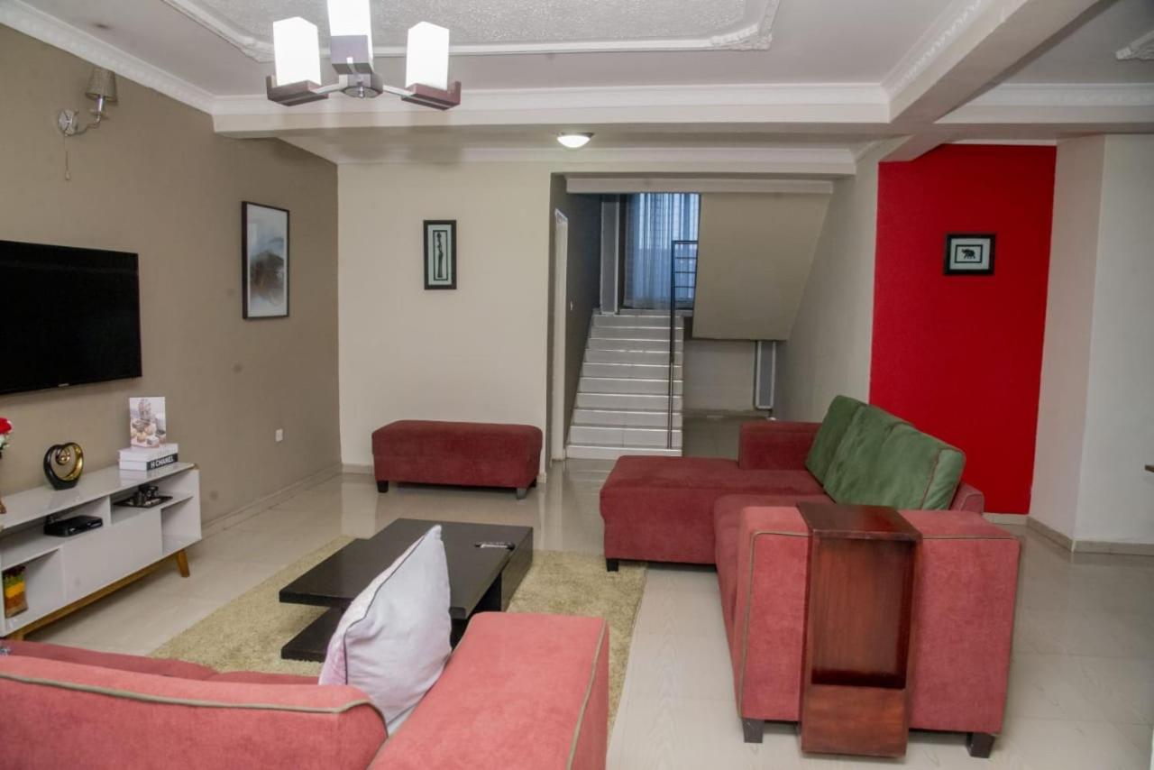 Royal Suites Apartments Lusaka Exteriör bild